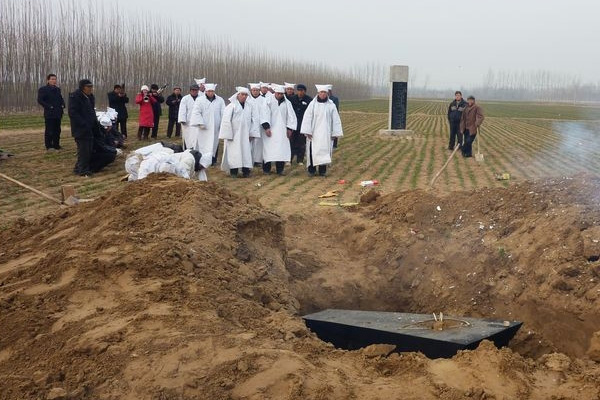 农村丧葬礼俗太讲究,"咽气殓尸"很重要!