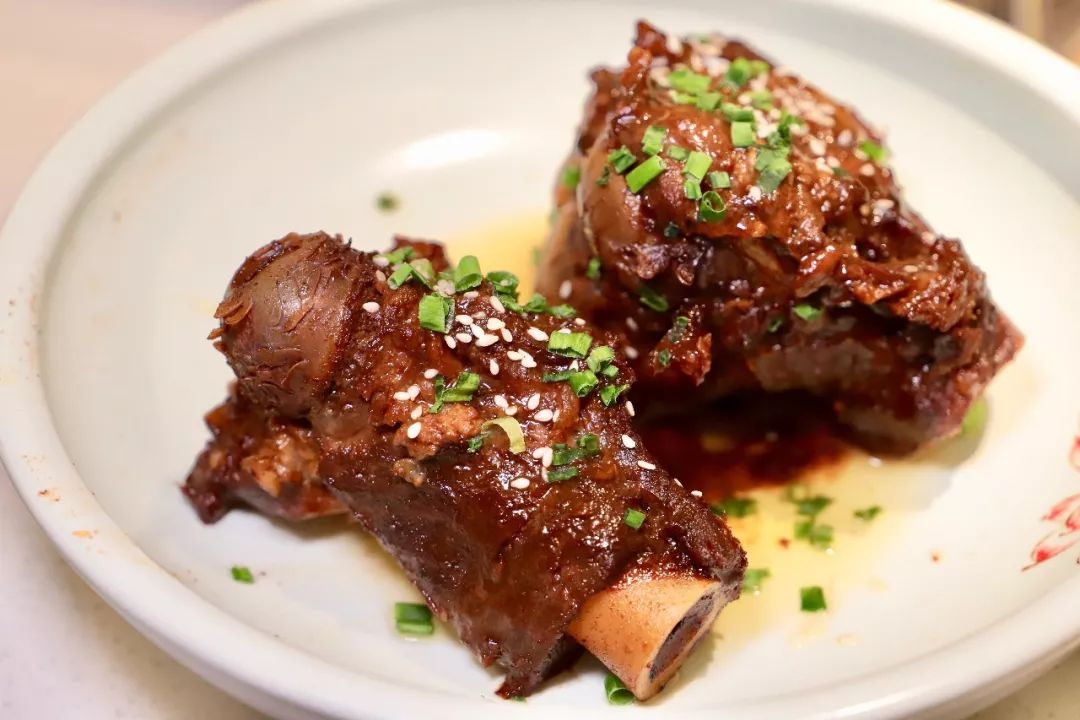 用吸管吃的温泉火锅店,在我9岁的时候就火了!