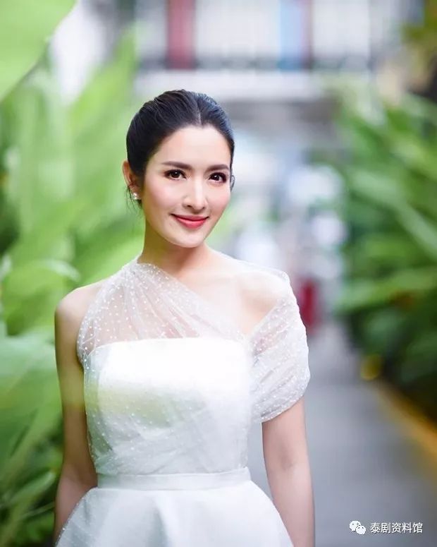 泰国娱乐alekteeradetch与mintmintita在综艺上的一幕被网友疯传