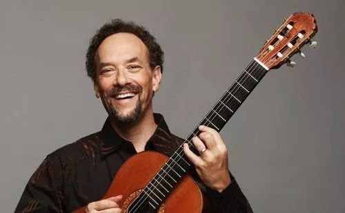 古典吉他的演奏上拥有极高的天分,但是他如此热爱蓝调布鲁斯……电影