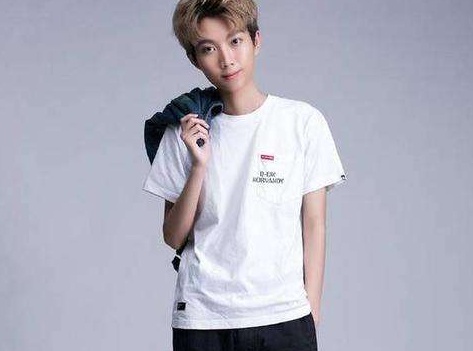 孤影挑战qq飞车人气大神梦飞,solo被虐惨了