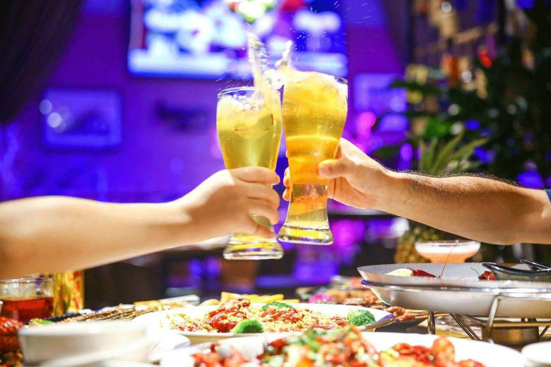 喝多少啤酒,就要喝多少水!下次喝酒可别忘了- 美食学堂- 杨二嫂网