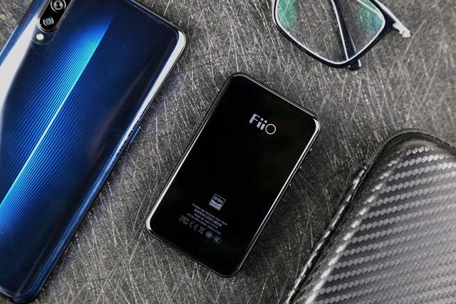 今天来聊聊飞傲的一个小玩具飞傲m6