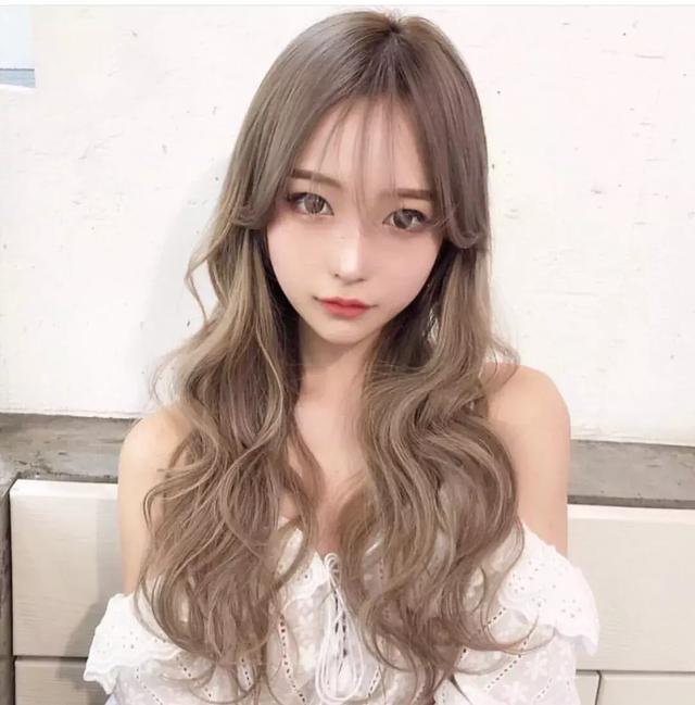 无论你什么脸大波浪更有魅力