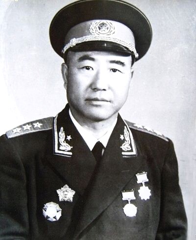 他是傅作义麾下最能打的将领曾大败日军1955年因功授衔为上将