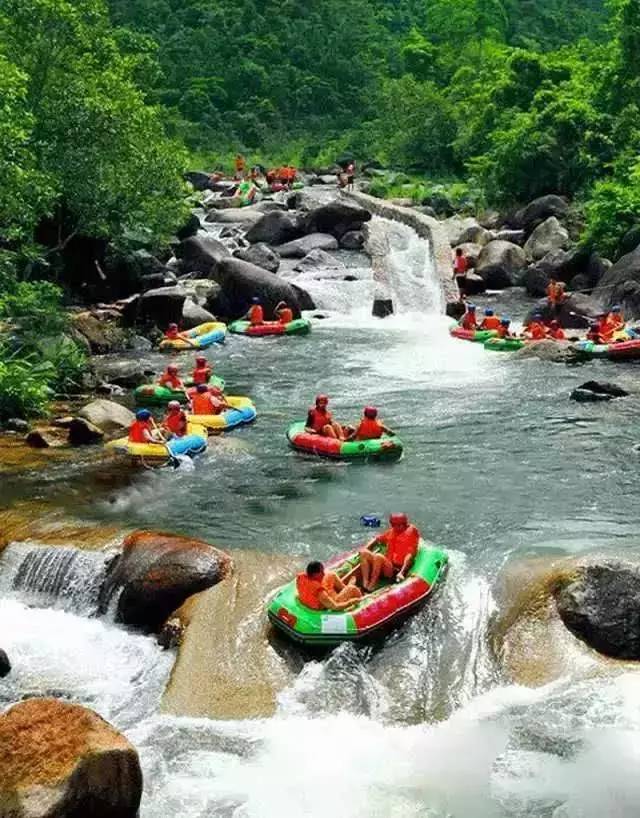 国家aaaa级旅游景区下的鲁山县尧山镇,漂流河段全长10公里,落差150米