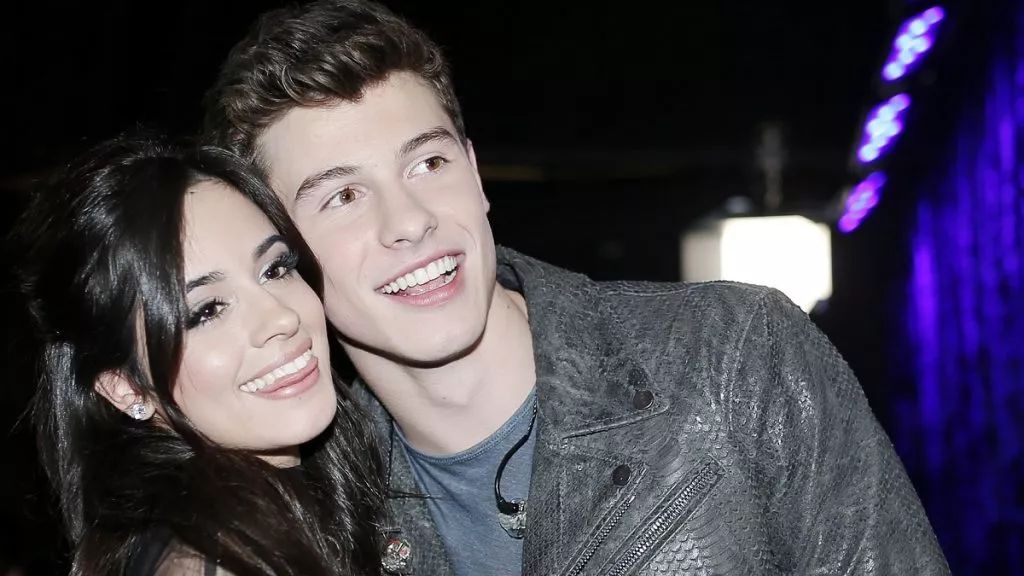 流行小王子萌德shawn mendes终于走出分手阴影,重新恋爱!_海莉