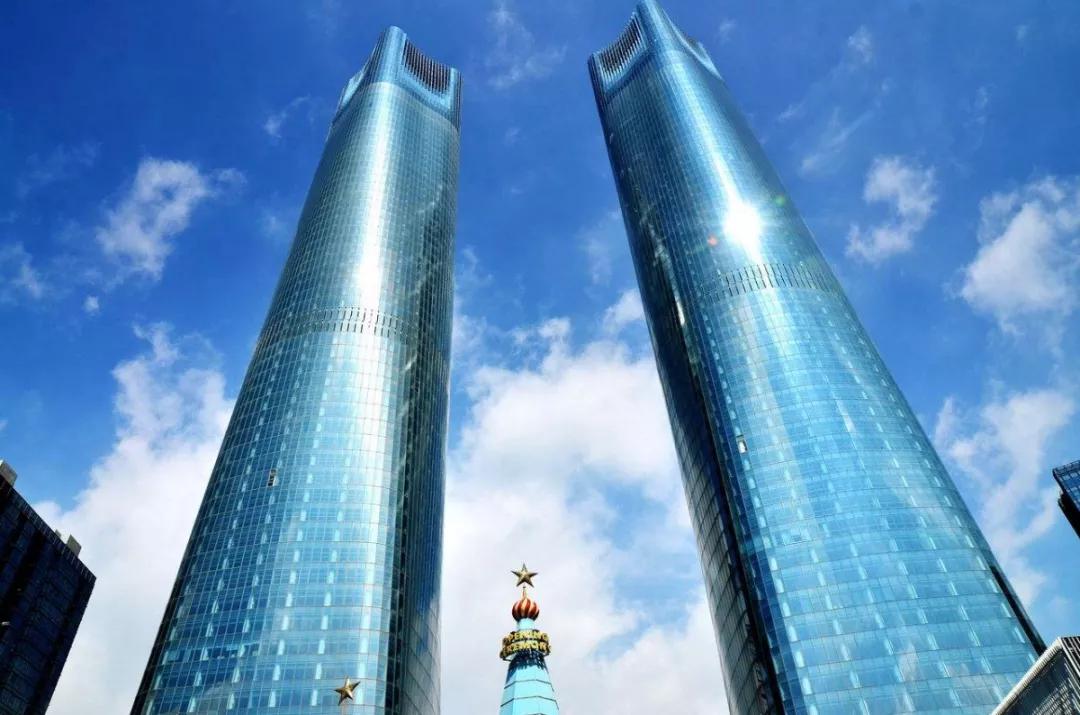 南昌双子塔是南昌标志性建筑之一,是南昌的最高建筑.