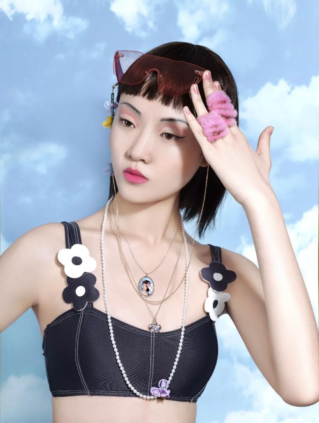 新面孔model王卓最新创作大片