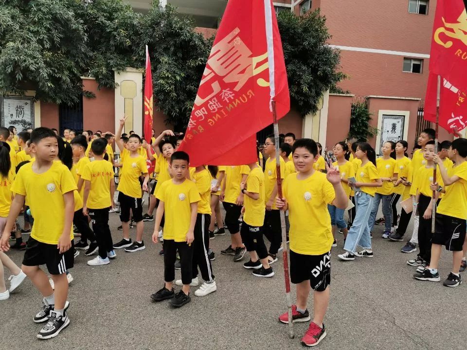 泸二外玉蟾培训学校2019年七彩夏令营活动纪实一