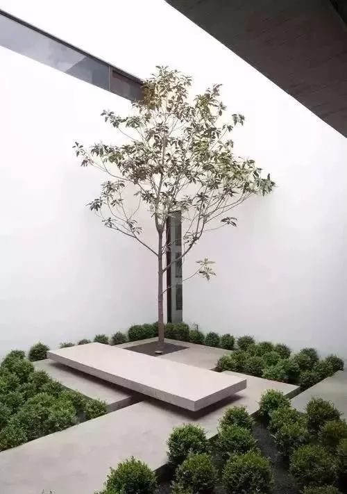 的毛病现代的天井继承了传统天井的优点然而与传统中国古建筑不同也