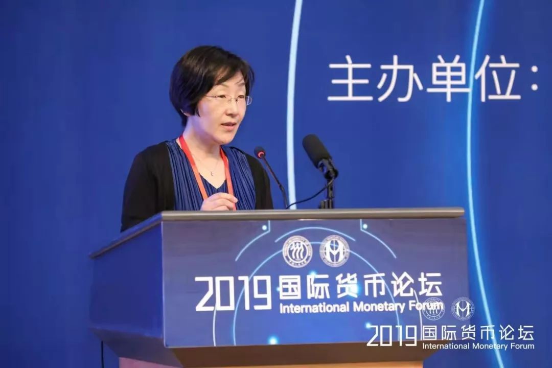 霍颖励局长以《跨境资金流动效率和稳健的兼顾》为题发表主旨演讲,她