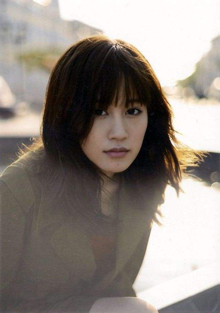 美女写真akb48的1期生前田敦子笑容灿烂稳占c位