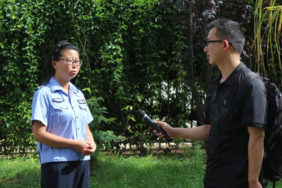 火中救人为会泽这位女辅警点赞