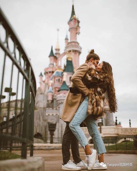 不谈情说爱,还能是浪漫的法国吗?