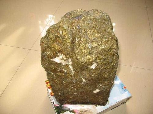 智利钻探一铜金矿见矿750米铜品位06金品位02克吨