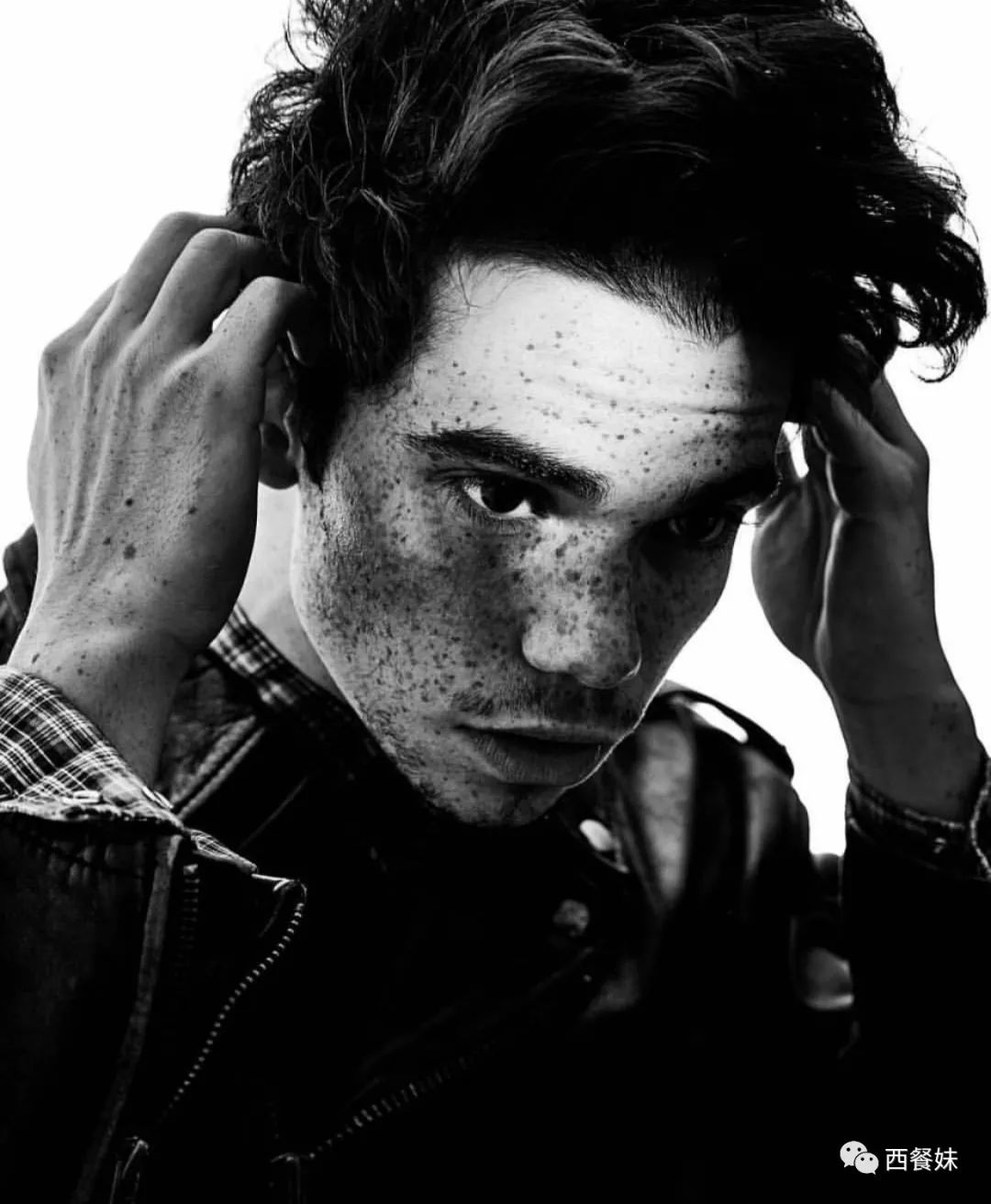 原创年仅20岁的迪士尼一哥cameronboyce因癫痫去世