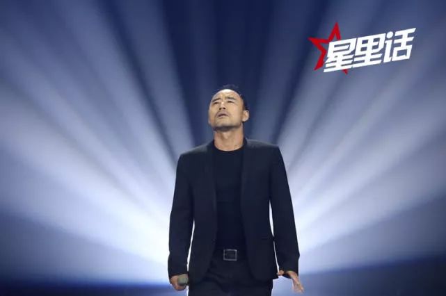事实上,王旭的人生有两次重大转折:34岁去到北京,以及44岁成为歌手