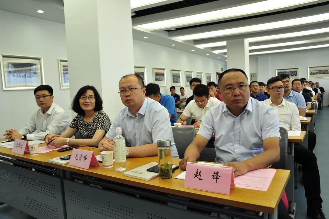 副院长赵西萍教授,复旦大学六次产业研究院院长助理楼国强,西北农林