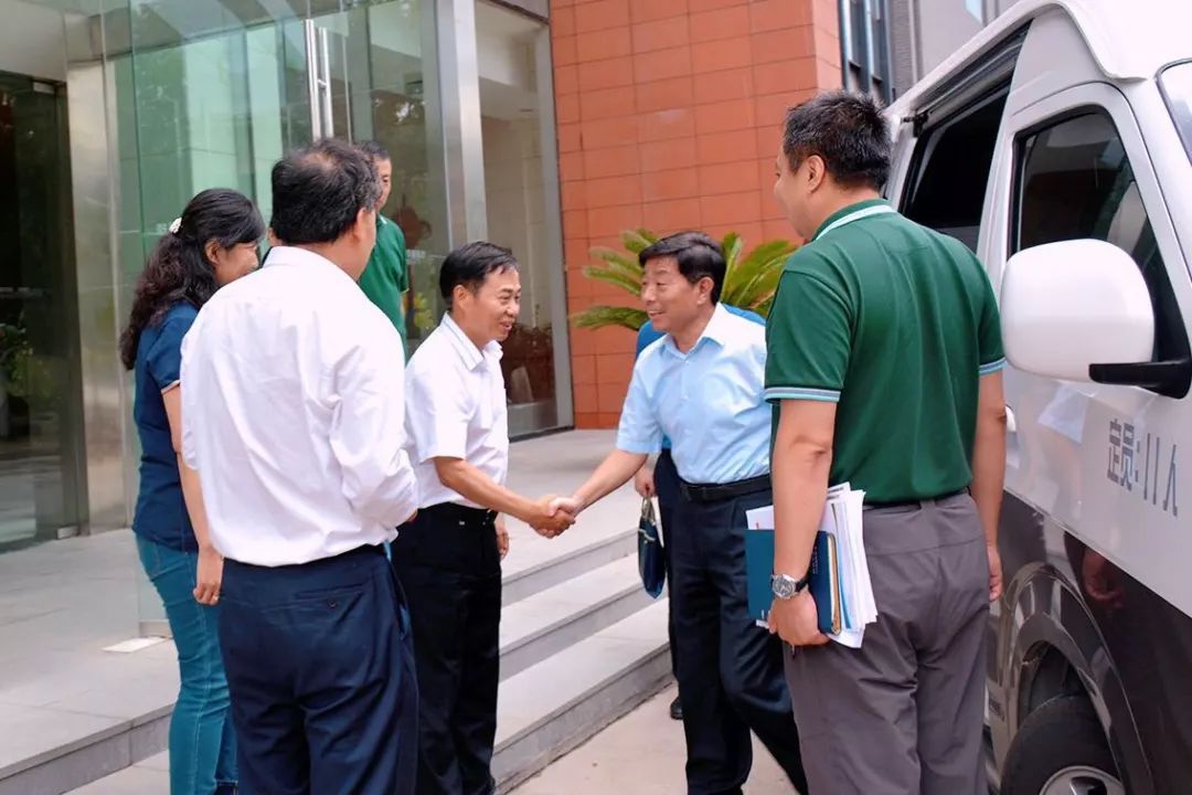 政府来访昌平区人大常委会主任朱光彤率领导团考察海林节能