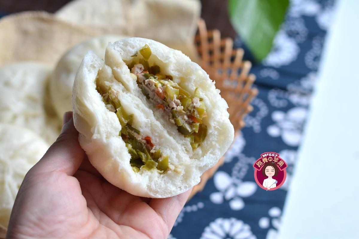 【猪肉青椒大包子】