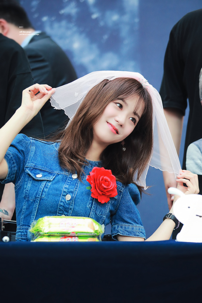 blackpink智秀撼动人心的女神外貌清纯可爱的初恋气质