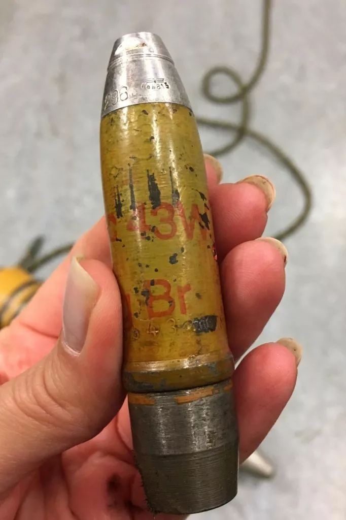 阿默斯福特(amersfoort),由于在短时间内先后捞上了手榴弹和火箭筒,该