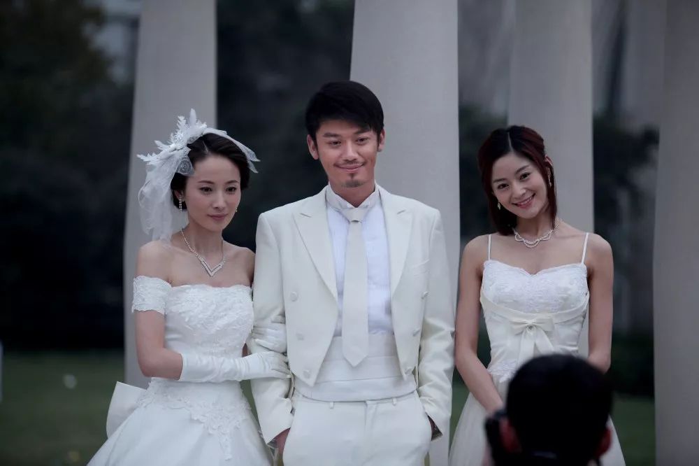 "傻白甜"突遭劫难,站在人生的十字路口,她会如何选择?