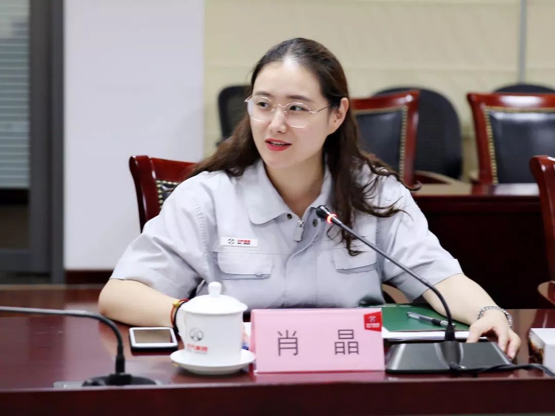 会上,肖晶首先介绍北汽集团企业发展情况,并围绕思想引领,组织建设