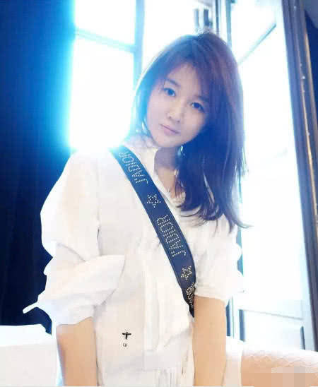 宁泽涛正牌女友的消息,女孩名字叫樊硕虽然是一名90后女生但是长相