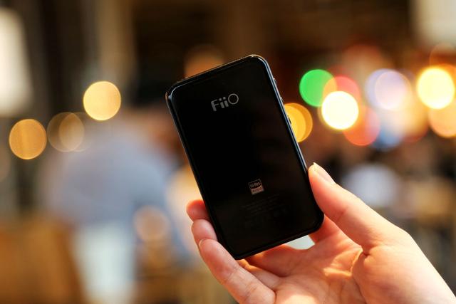 今天来聊聊飞傲的一个小玩具飞傲m6