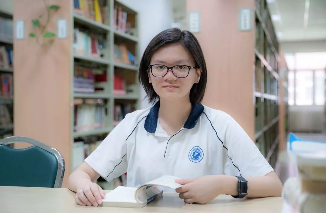 采访高考721分得主黄子晴学霸是怎么炼成的