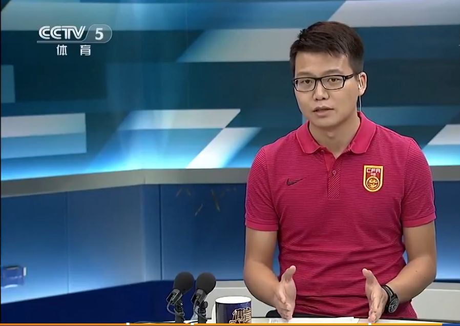 另一位是央视足球评论员刘嘉远