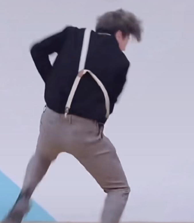 甚至在一些游戏当中,都有着"鸡你太美""蔡徐坤打篮球"等人物