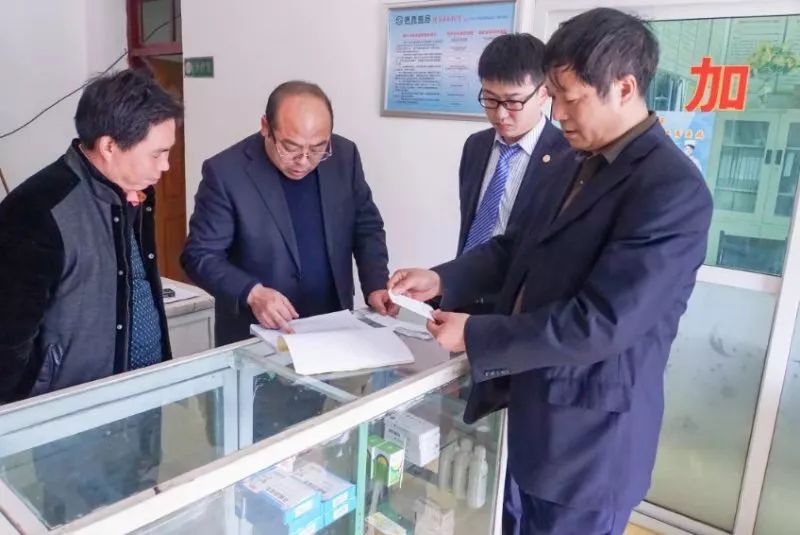 我与政协文艺作品展陈武成从割漆匠到金融专家