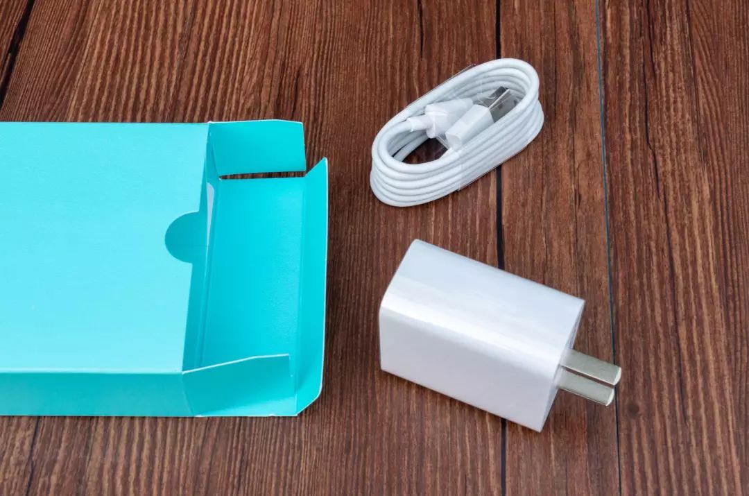 小米cc9美图定制版开箱配色喜人