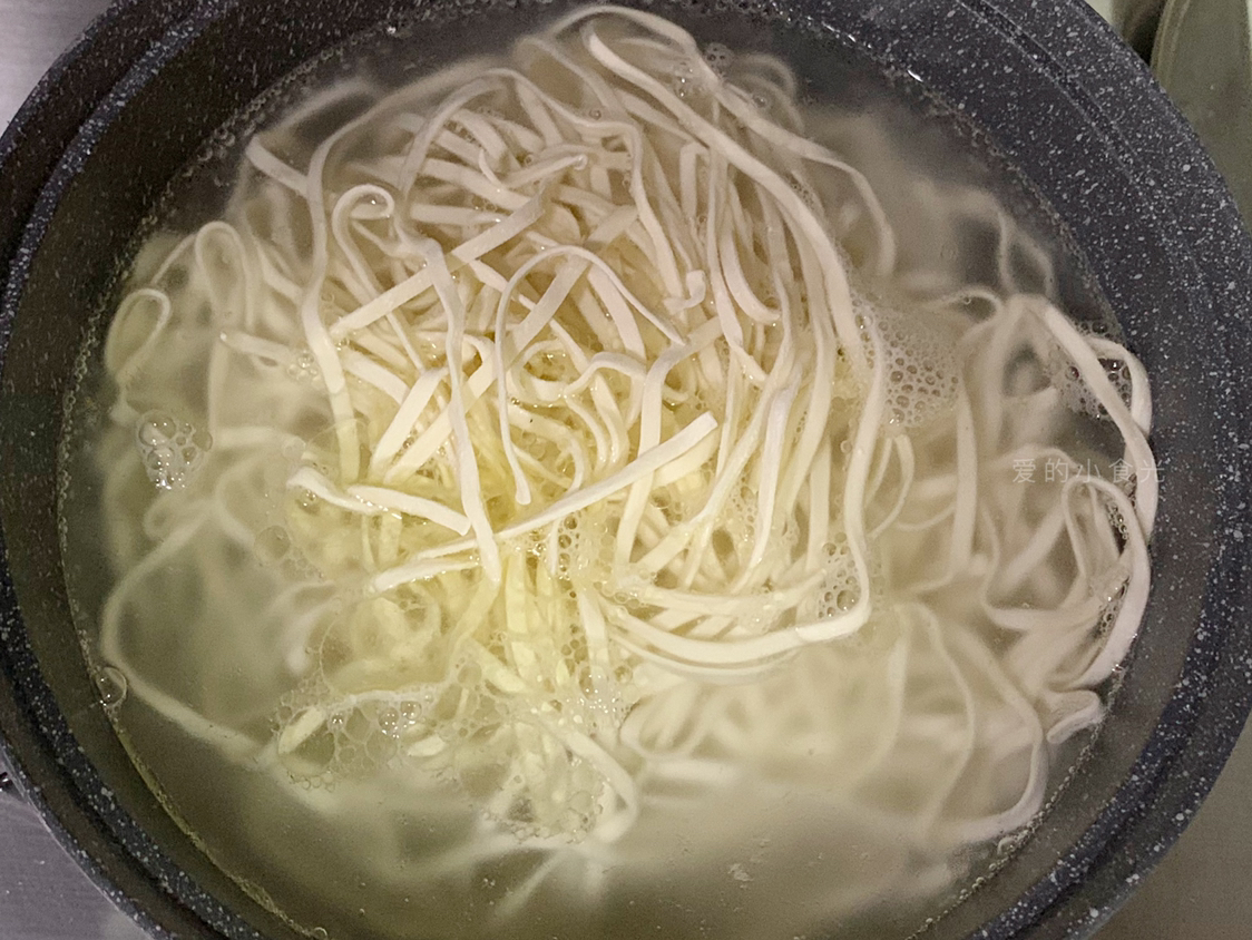 原创夏天我家最爱吃的面条做法老少皆宜居家必备美食之一