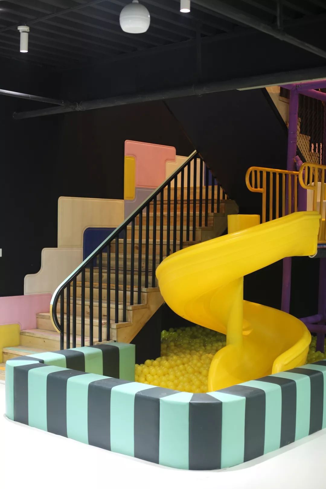 【限量抢】3000㎡米格鲁儿童乐园 太空历险迷宫 角色扮演职业体验