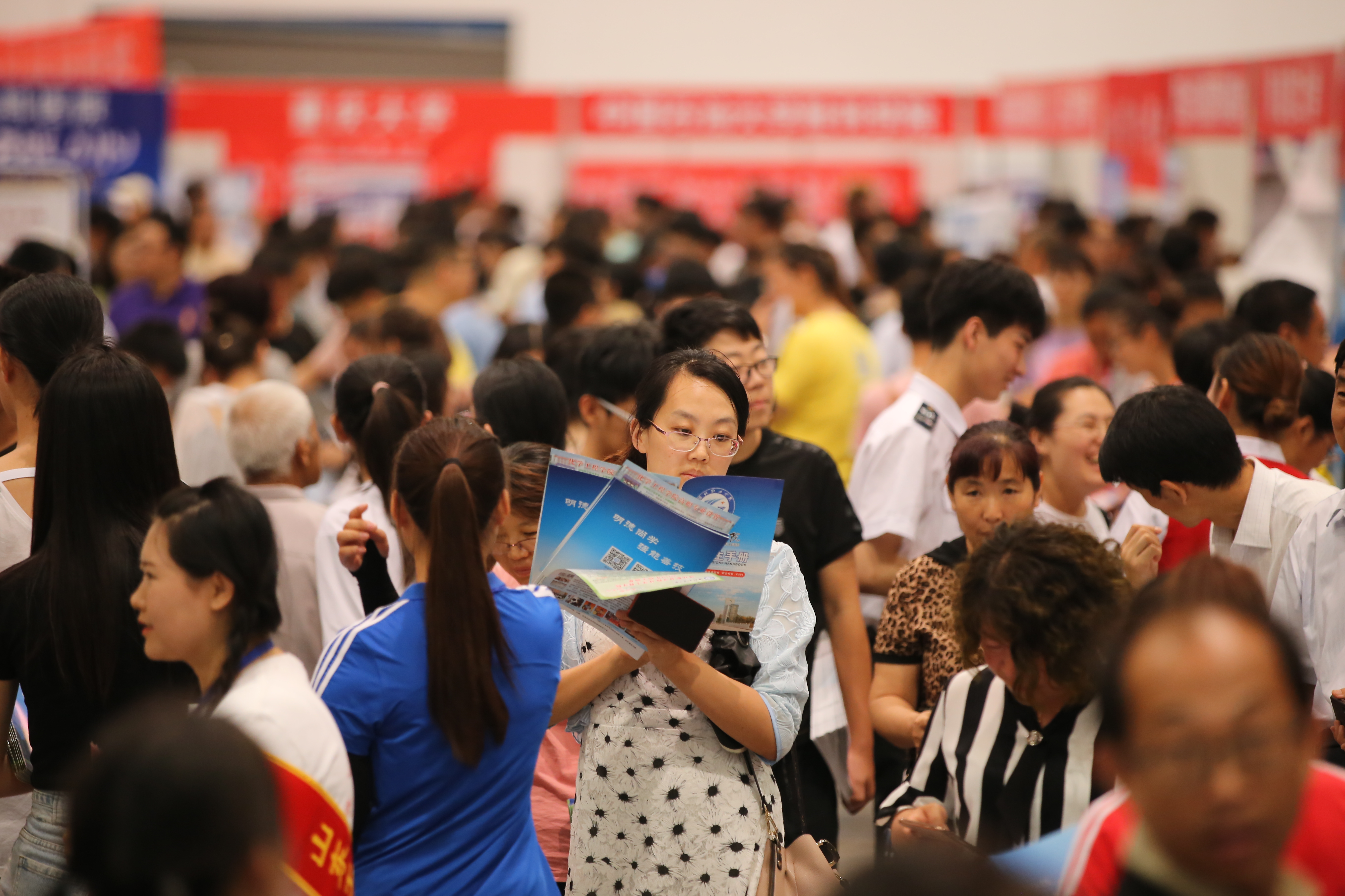 7月19日潍坊(鲁台)高招会(专科高职场)举行