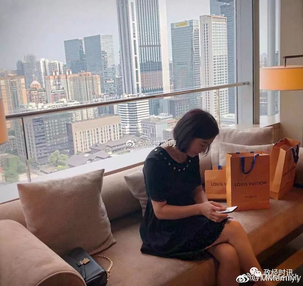 玛莎拉蒂惨烈车祸女主奢侈品多的要吐被拘后仍能清空微博_谭明明