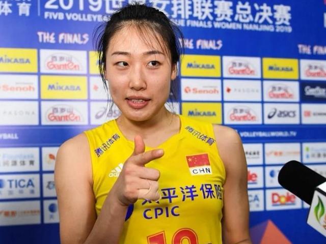 女排美女主攻场内外都是世界级的表现 网友:该进一队了_刘晏含