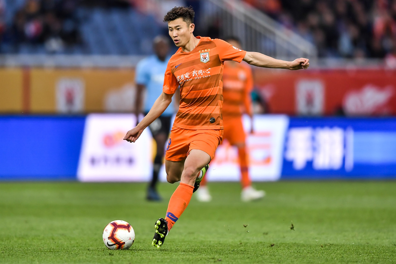 鲁媒:客战建业鲁能被迫变阵 至少有5种中卫组合