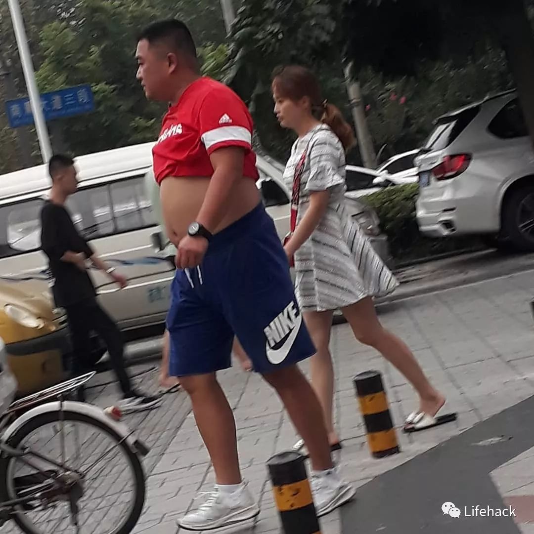 只属于北京老爷们的性感北京男子比基尼