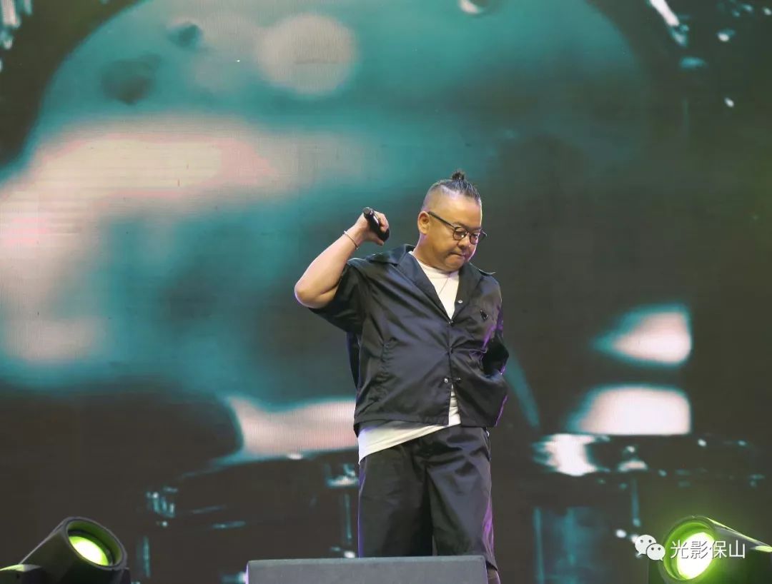 云南保山著名的歌手图片