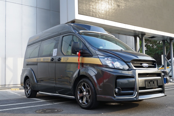 如此商务兼顾旅居江铃福特新逸途商务版售456496万