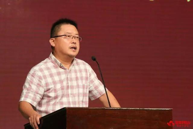 菏泽市广播电视台(集团)党委书记,台长,董事长段清正在最后的总结发言