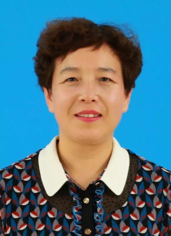 1张桂英吉林省脑科医院纪委书记入选2017年8月月度人物她是一位工作在