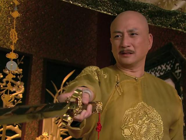 来潮,要前往塞外与与诸皇子一同骑射狩猎,当时的胤衸在八人中年纪最幼