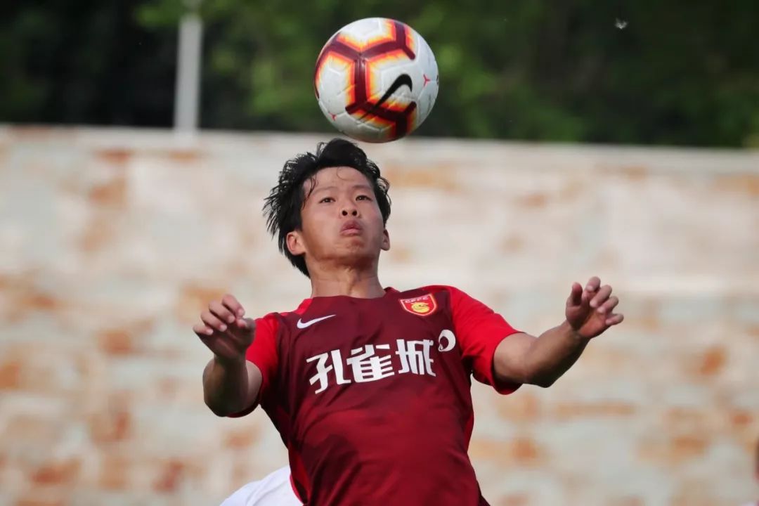 预备队马伯康单骑闯关河北华夏幸福20力克深圳取连胜