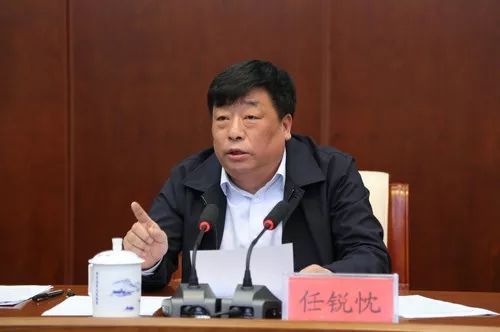 20年的时间,从一名民警逐步升至鹤岗市公安局局长